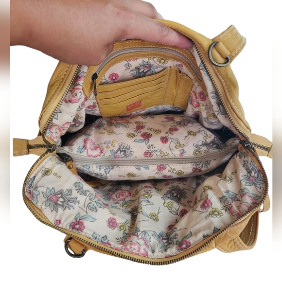 Latico NJ. USA Genuine Leather Yellow Shoulder Bag - Picture 9 of 14